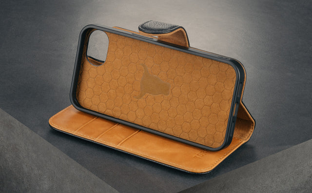 iPhone 16e Detachable Case Feature Focus