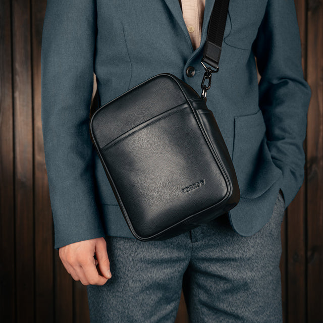 Black Leather Crossbody Shoulder Satchel Bag