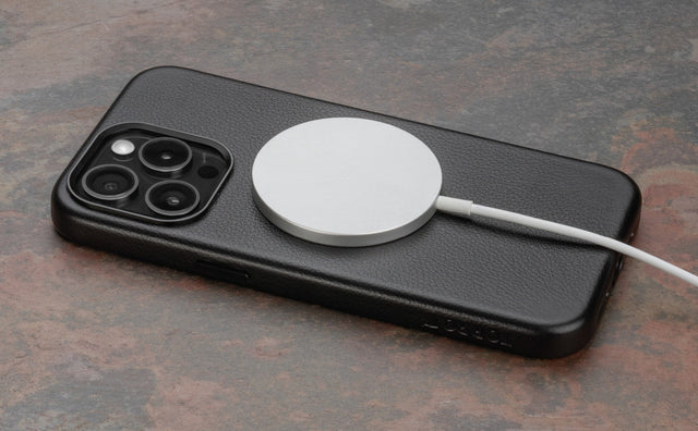 iPhone 15 Pro Max Slimline Leather Bumper Case (MagSafe Compatible) Feature Focus