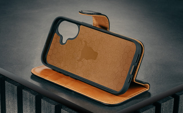 iPhone 17 Leather Case (with Detachable Cover & MagSafe Compatible) Feature Focus