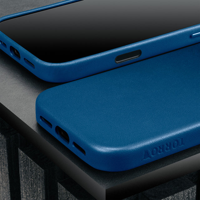 Microfibre lined frame of the Slimline Cobalt Blue Leather Bumper Case for iPhone 17 Pro Max