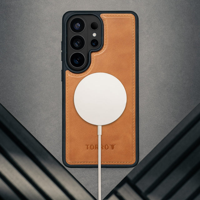 Wireless charger attached to the Dark Brown Leather Detachable Case for Galaxy S26 Ultra