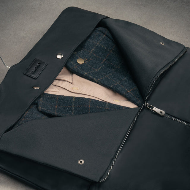 Close up of zipped interior section of the Black Trifold Canvas Suit Carrier / Garment Bag